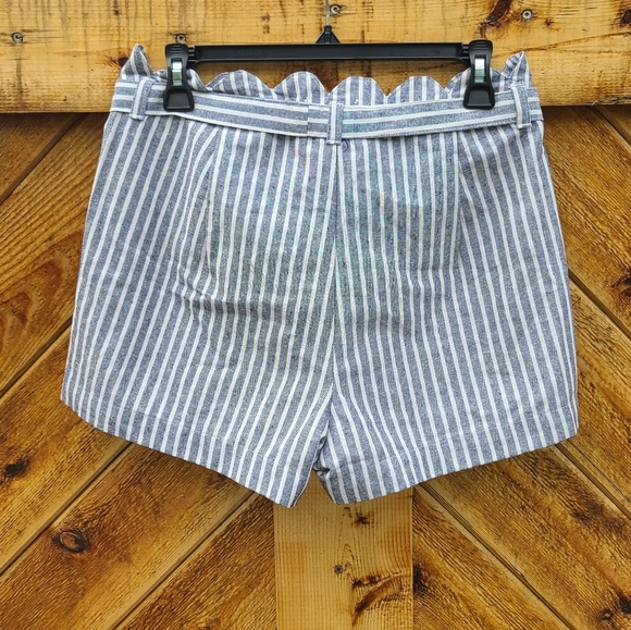 Francesca's Jun & Ivy Stripe Tie Scalloped Shorts - Picture 2 of 4